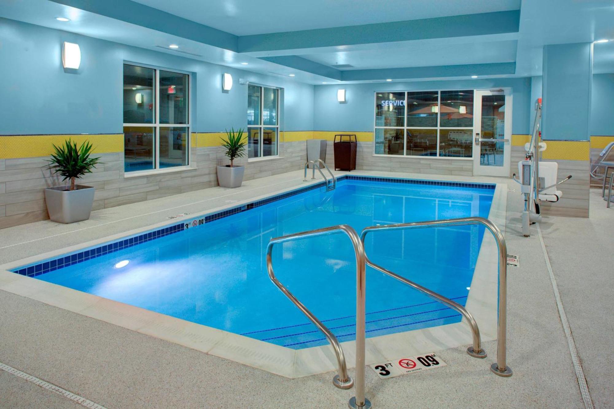 Towneplace Suites By Marriott Parkersburg Exterior photo
